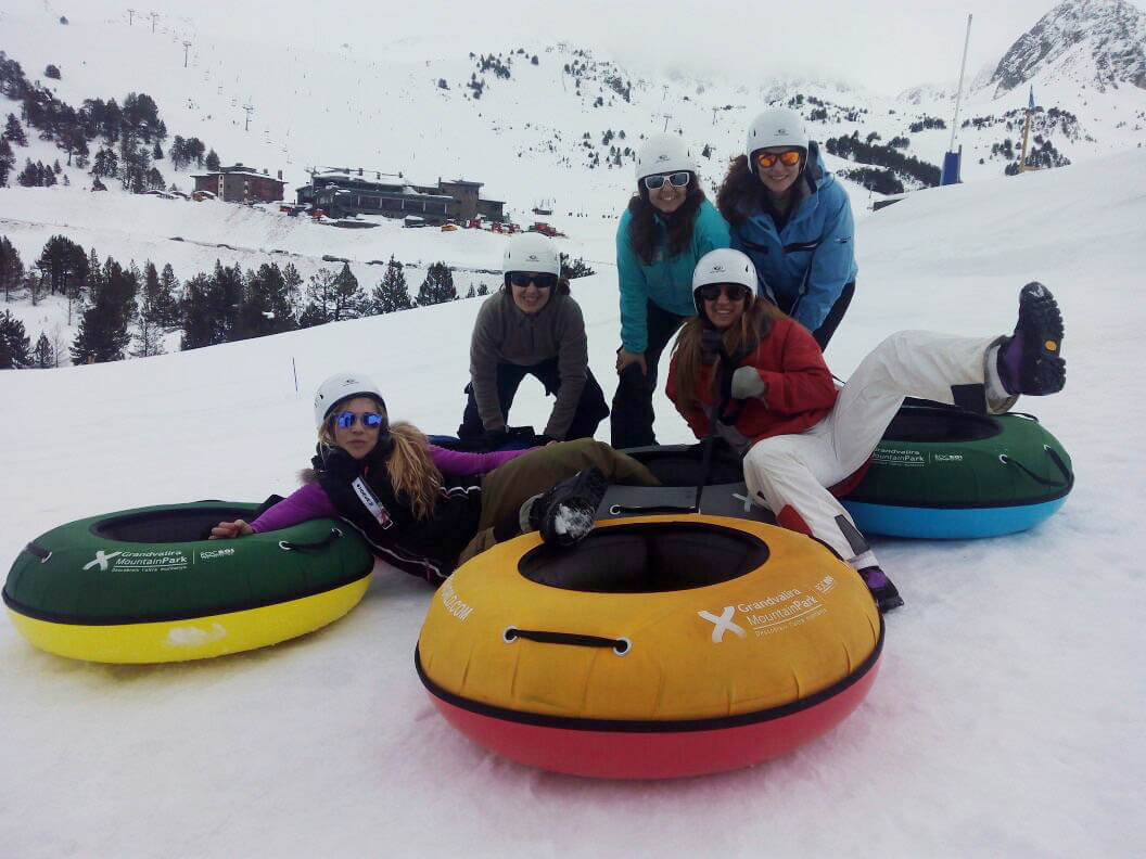Snow tubbing and Sled dog in Andorra