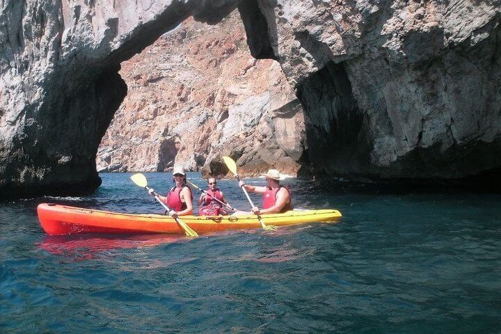 Sea kayaking in Murcia