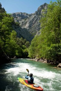 Kayaking in Noguera Pallaresa river