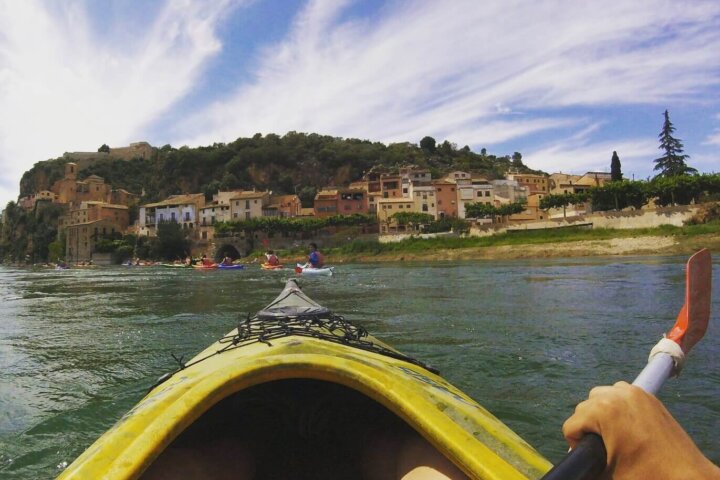 Kayking in Ebro river